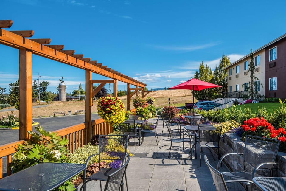 Red Lion Inn & Suites Sequim Hotel in Sequim