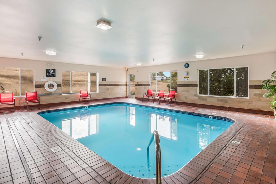 Red Lion Inn & Suites Sequim Hotel in Sequim