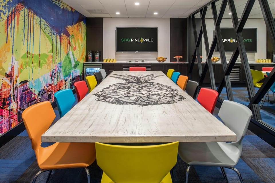 Staypineapple, Hotel FIVE, Downtown Seattle Hotel in Belltown