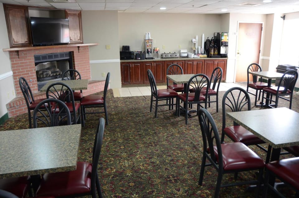 Super 8 By Wyndham Louisville/Expo Center Hotel in Jefferson County