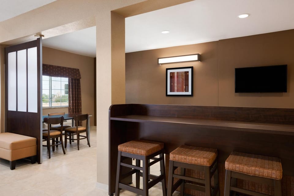 Microtel Inn & Suites by Wyndham Kenedy/Karnes City Hotel in Kenedy