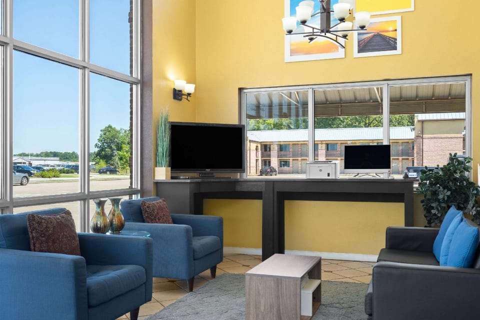 Days Inn by Wyndham Conway Hotel in Conway