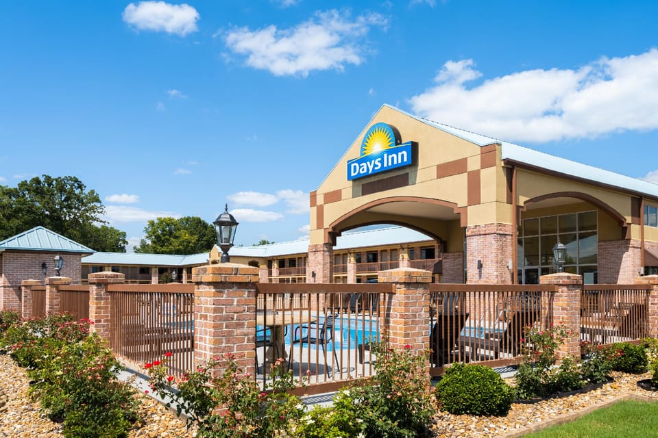 Days Inn by Wyndham Conway Hotel in Conway