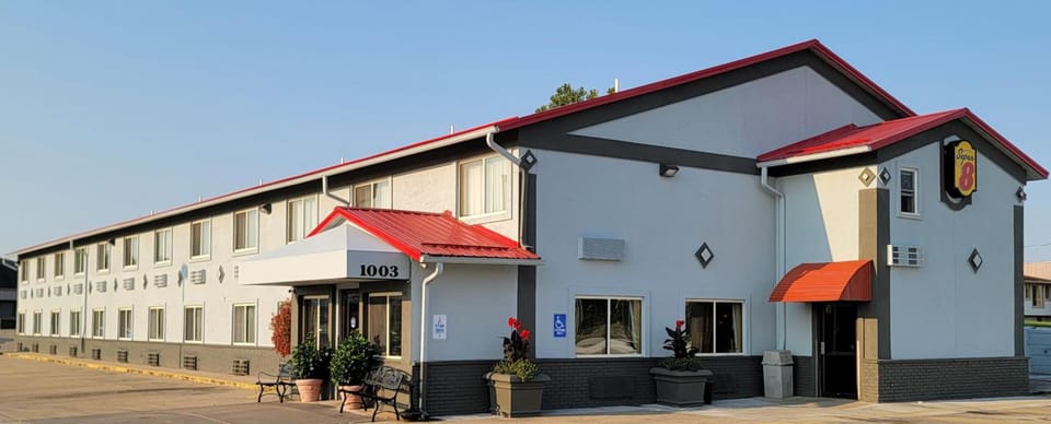 Super 8 By Wyndham Jacksonville Hotel in Illinois