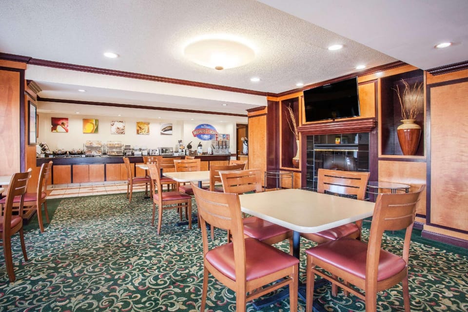Baymont by Wyndham Madison Heights Detroit Area Hotel in Madison Heights
