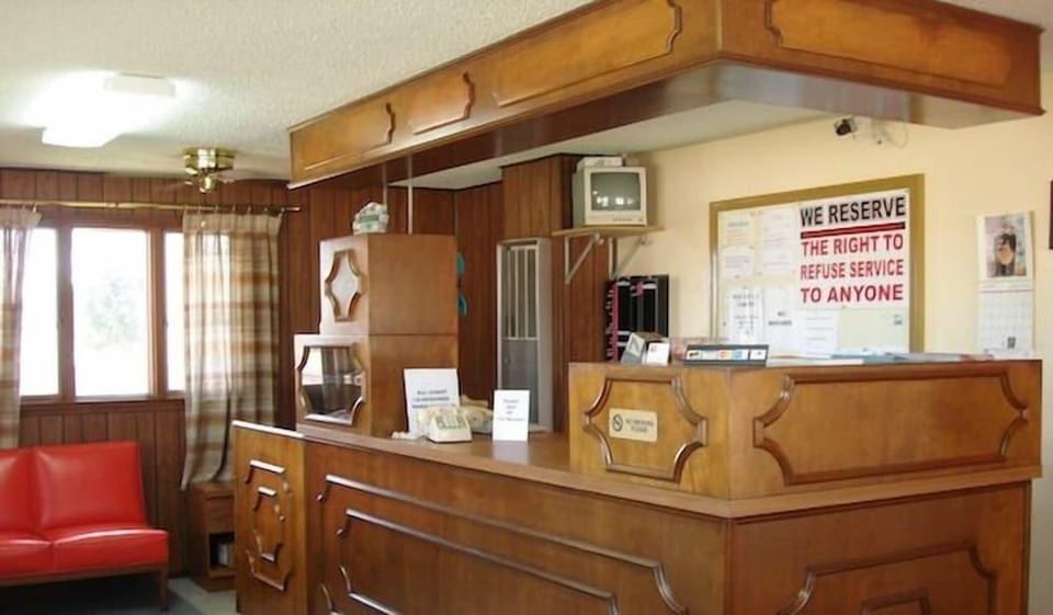 Nevada Inn Motel in Ozark Mountains