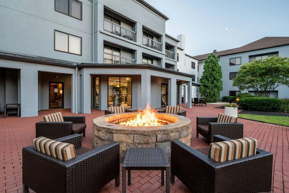 Courtyard by Marriott Columbus Airport Hotel in Northeast Columbus