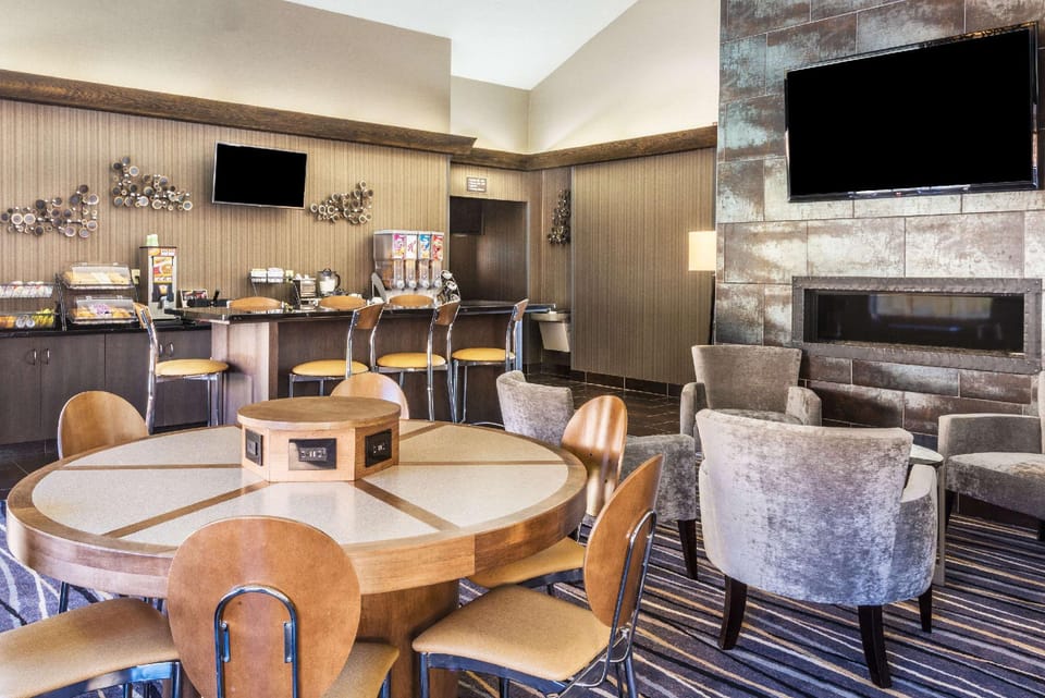 Baymont by Wyndham Copley Akron Hotel in Fairlawn