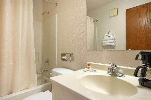 Super 8 by Wyndham Hammond North Hotel in Hammond