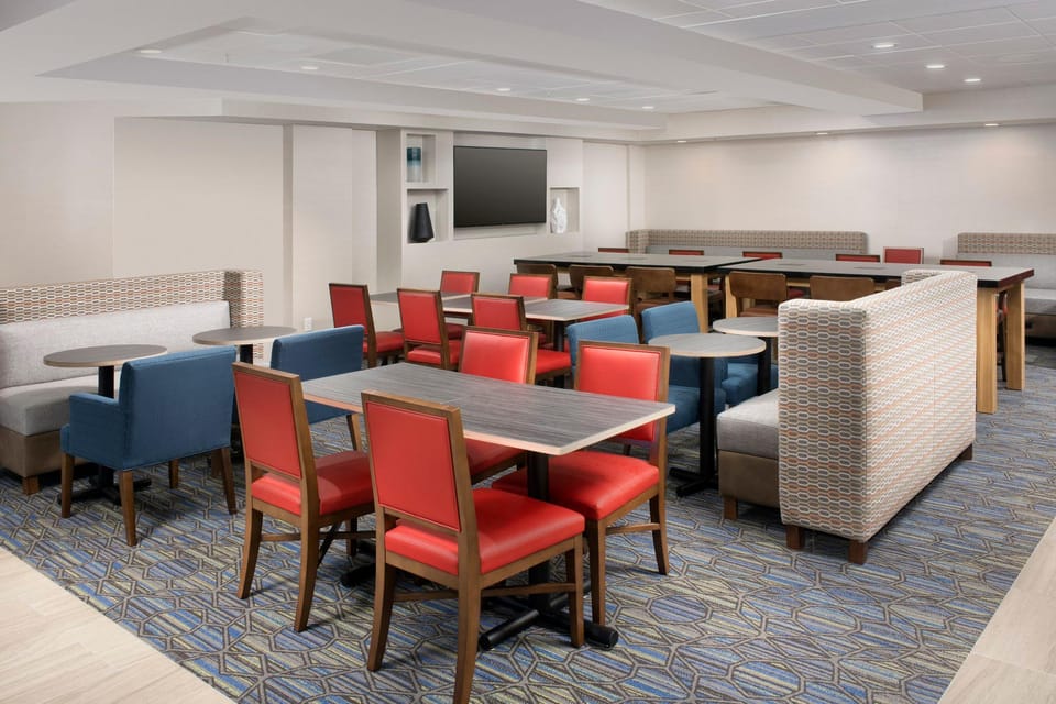 Holiday Inn Express BWI Baltimore North By IHG Hotel in Linthicum Heights