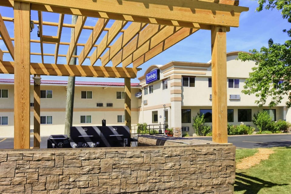 Travelodge by Wyndham Lima OH Hotel in Lima