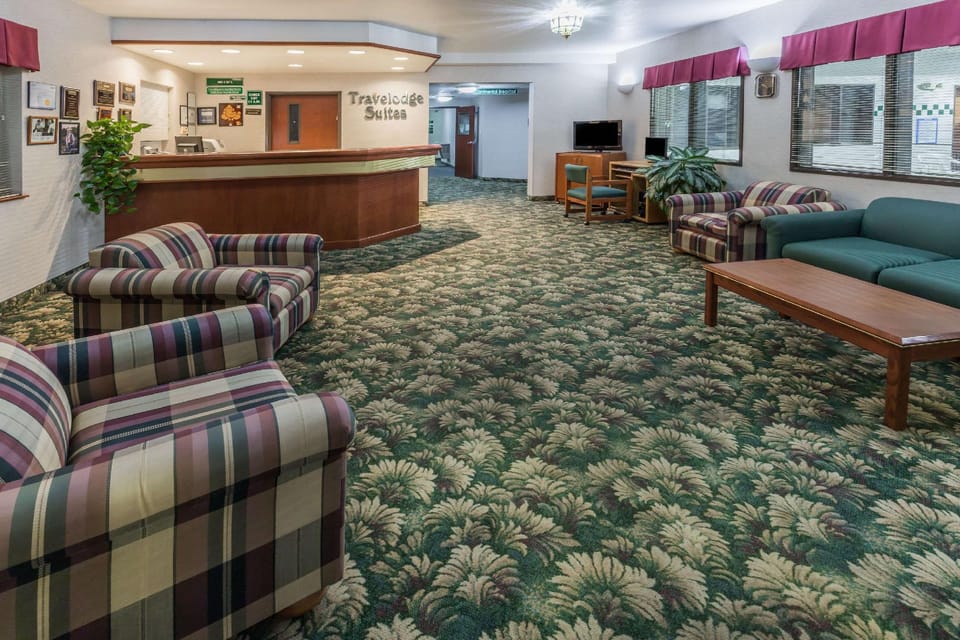 Travelodge Suites by Wyndham Newberg Hotel in Newberg