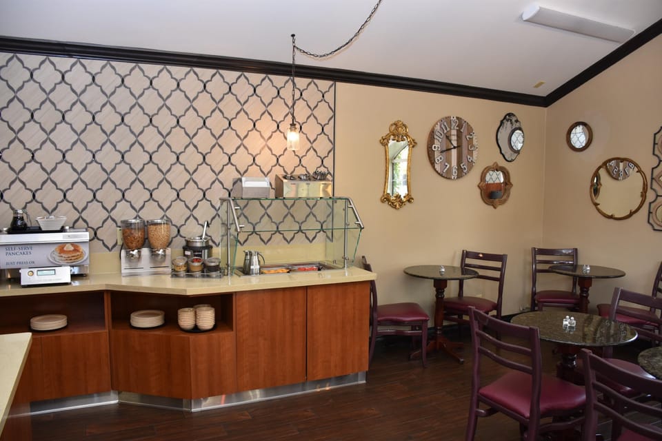 Dynasty Suites Redlands Hotel in Redlands