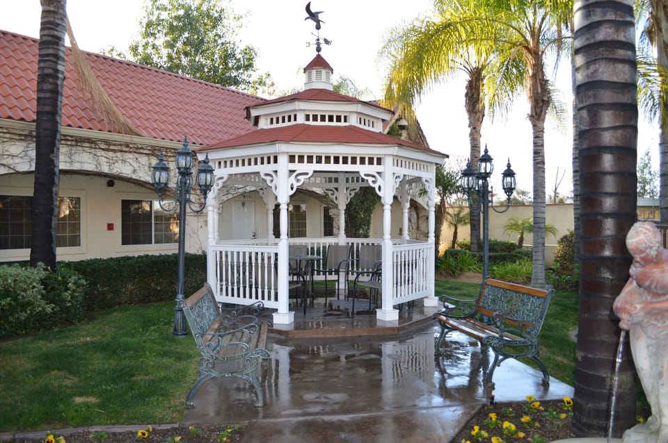 Dynasty Suites Redlands Hotel in Redlands