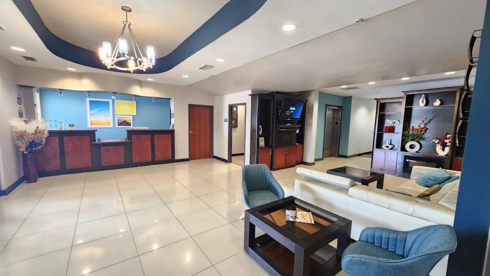 Days Inn & Suites by Wyndham Russellville Hotel in Russellville