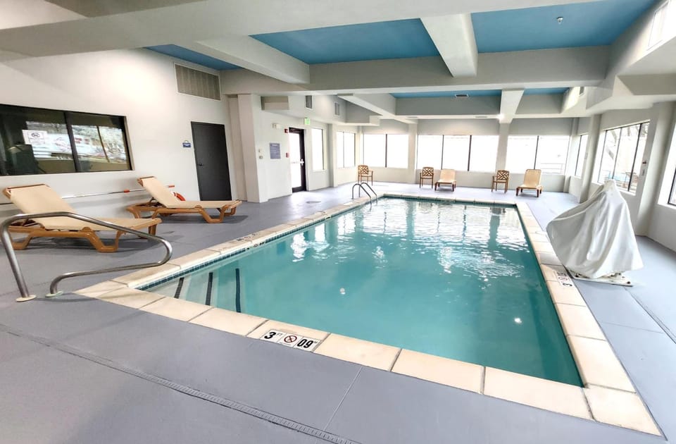 Days Inn & Suites by Wyndham Russellville Hotel in Russellville