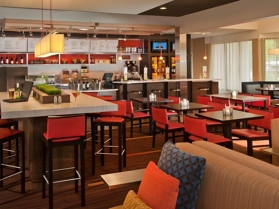 Courtyard by Marriott Dulles Airport Chantilly Hotel in Chantilly