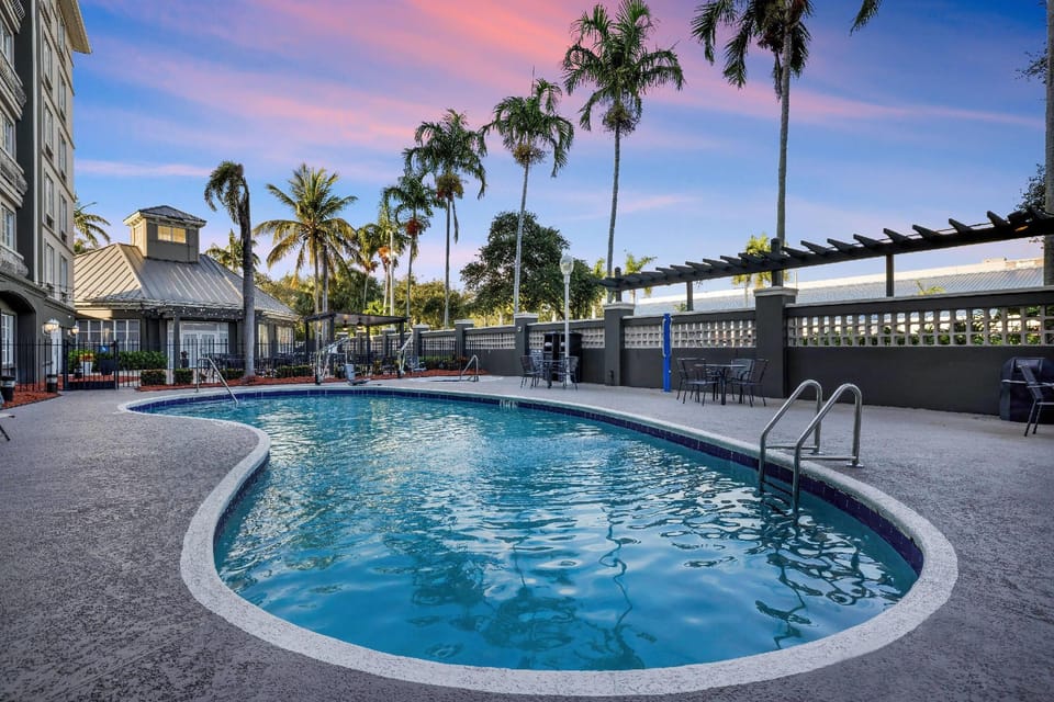 La Quinta Inn & Suites by Wyndham Miami Airport West Hotel in Doral