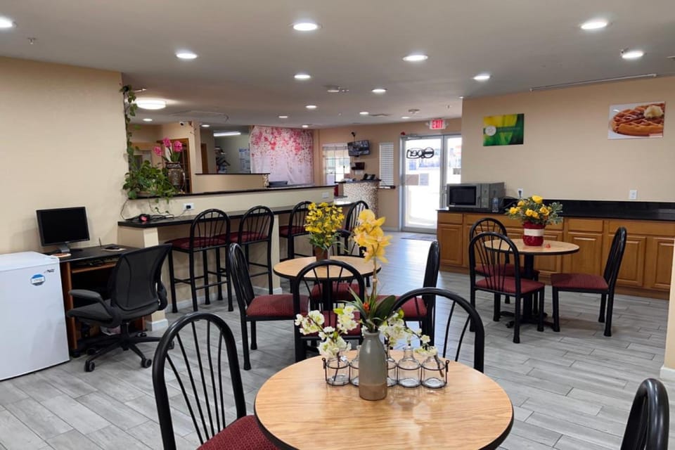 Cambridge Inn Hotel in Oklahoma City