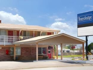 Travelodge by Wyndham La Grande Hotel in La Grande