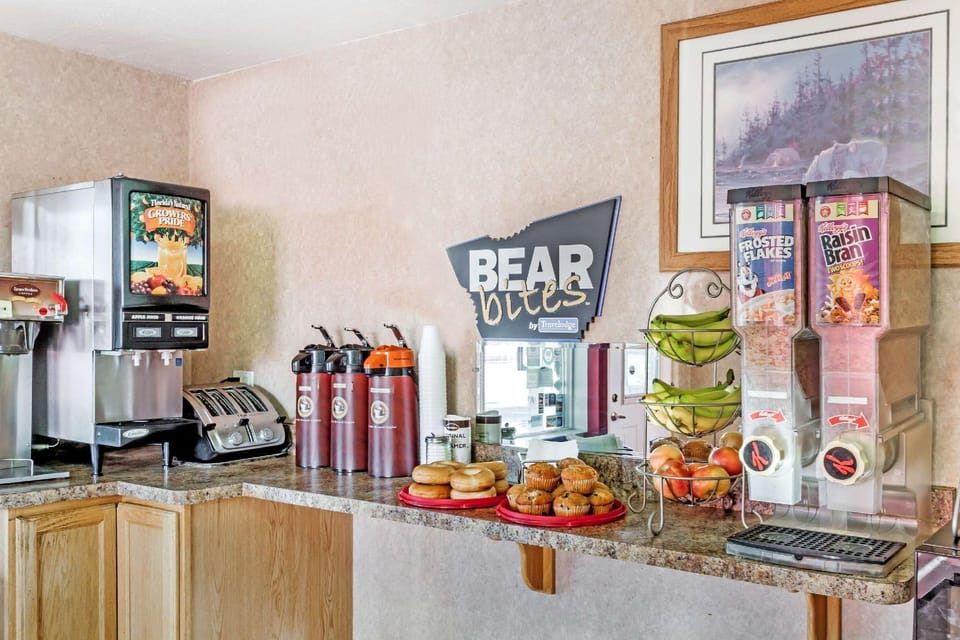 Travelodge by Wyndham La Grande Hotel in La Grande