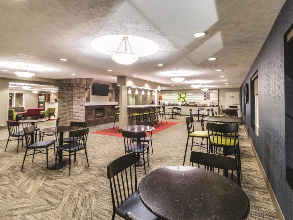 La Quinta Inn & Suites by Wyndham Fargo-Medical Center Hotel in West Fargo