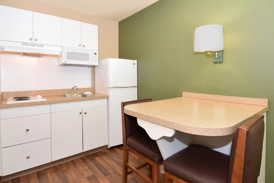 Extended Stay America Suites - Sacramento - South Natomas Hotel in Sacramento