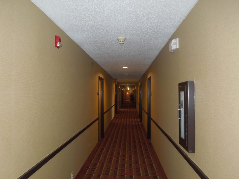 Super 8 By Wyndham Seville Hotel in Ohio