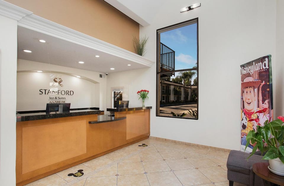 Stanford Inn & Suites Anaheim Hotel in Garden Grove