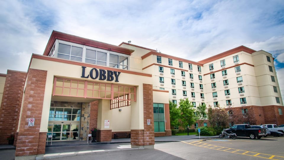 Deerfoot Inn and Casino Hotel in Calgary