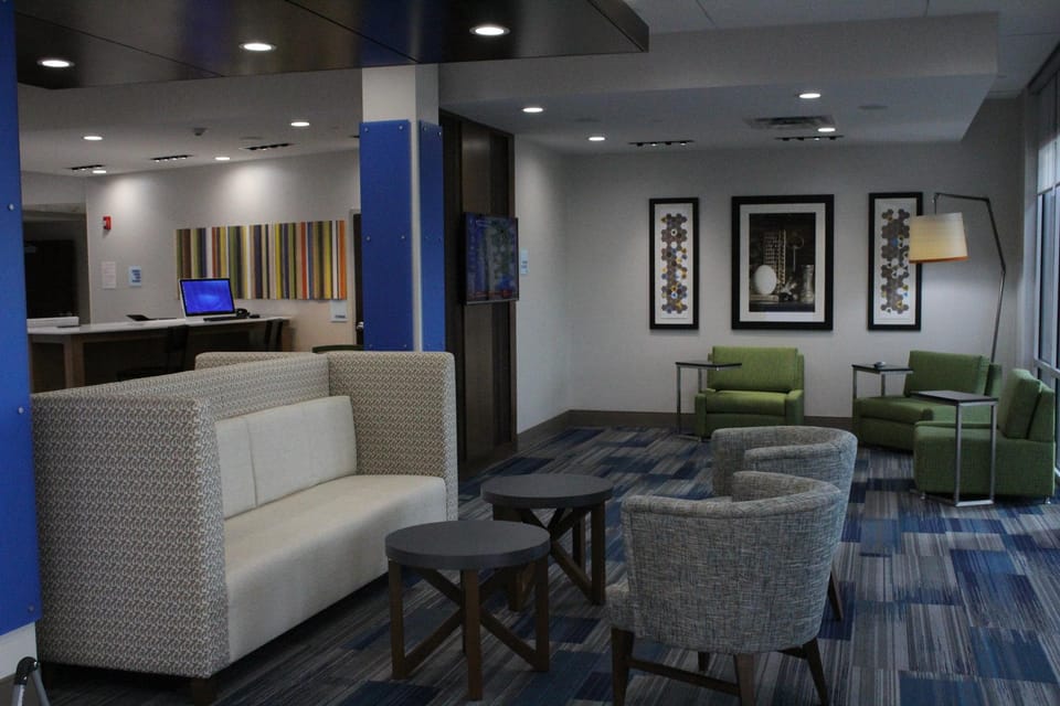 Holiday Inn Express & Suites - Milledgeville By IHG Hotel in Milledgeville