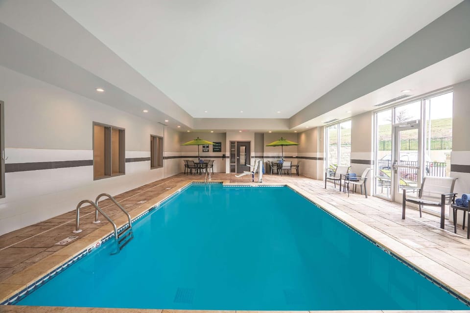 La Quinta Inn & Suites by Wyndham Cleveland near Lee Univ Hotel in Cleveland