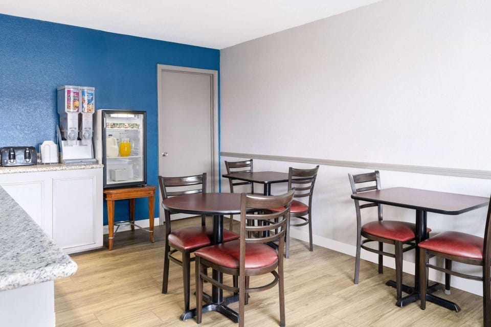 Days Inn by Wyndham Ardmore Hotel in Ardmore