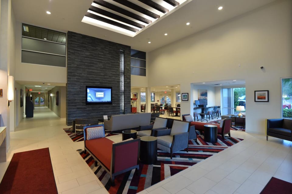 Shared lounge/TV area