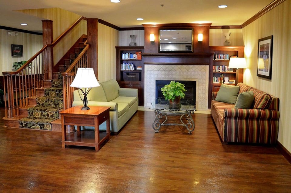 Country Inn & Suites by Radisson, Knoxville at Cedar Bluff, TN Hotel in Cedar Bluff
