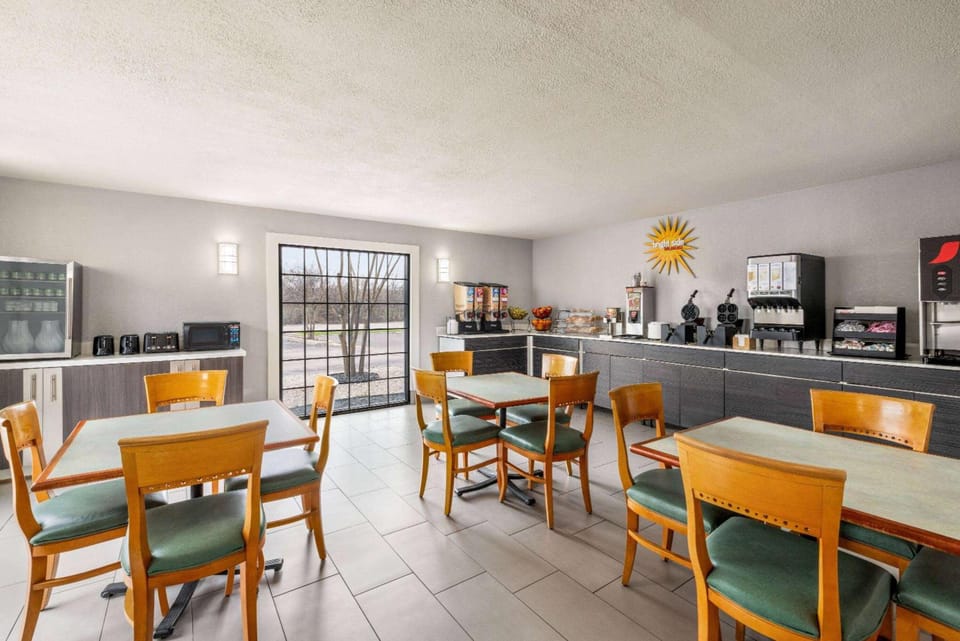 La Quinta Inn by Wyndham San Antonio Lackland Hotel in San Antonio