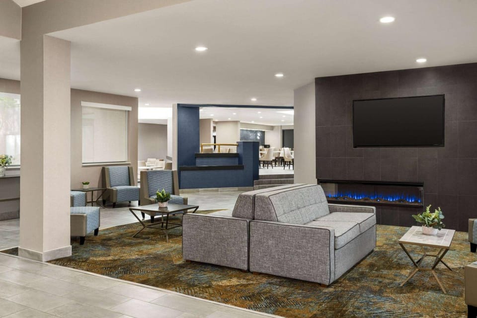 La Quinta Inn & Suites by Wyndham Round Rock North Hotel in Round Rock