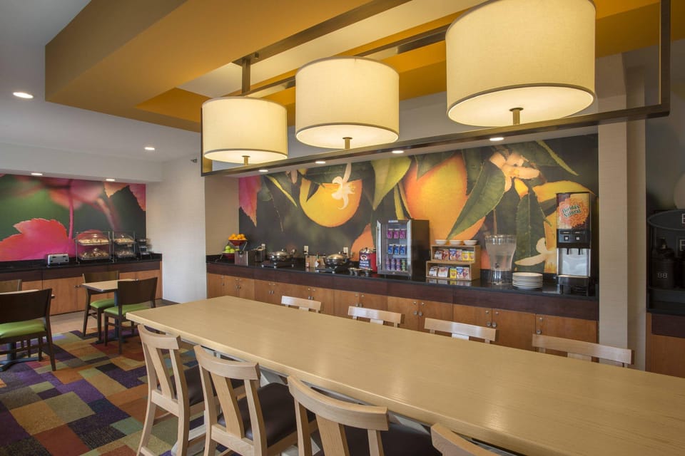 Fairfield by Marriott Inn & Suites Indianapolis Airport Hotel in Indianapolis