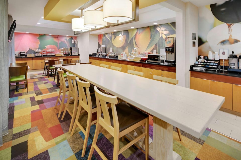 Fairfield by Marriott Inn & Suites Indianapolis Airport Hotel in Indianapolis