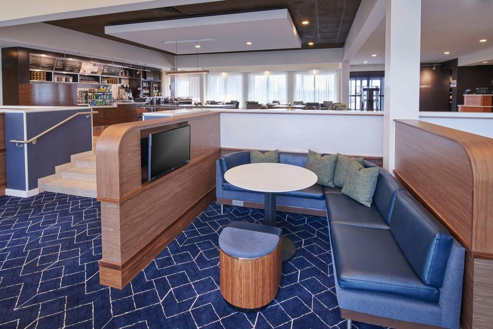 Courtyard by Marriott Detroit Livonia Hotel in Livonia