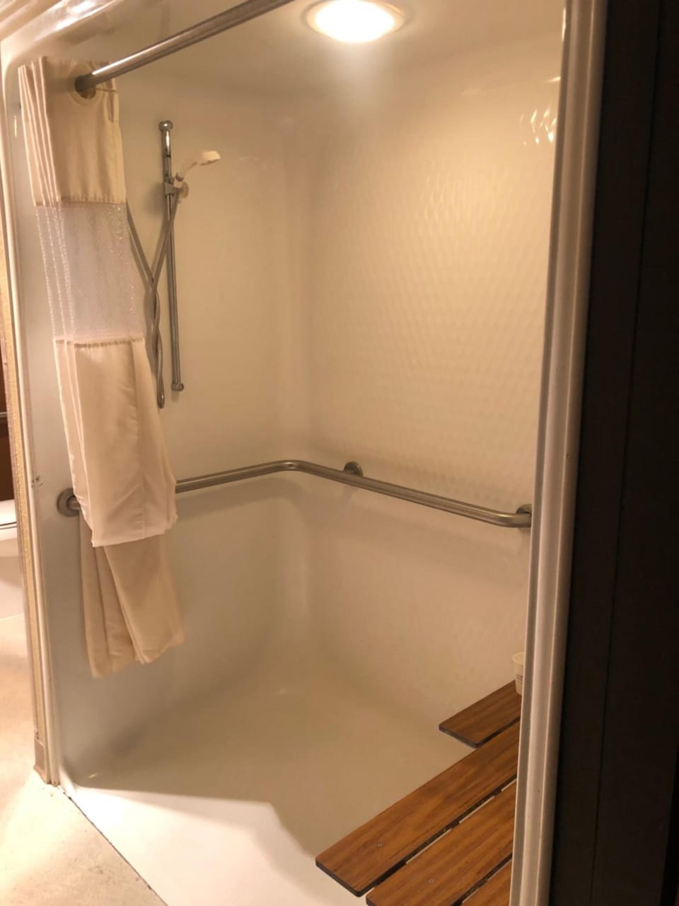 Microtel Inn & Suites by Wyndham Mason/Kings Island Hotel in Mason