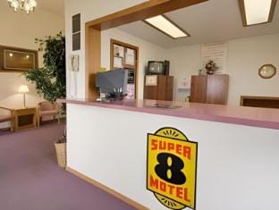 Super 8 By Wyndham Miller Hotel in South Dakota