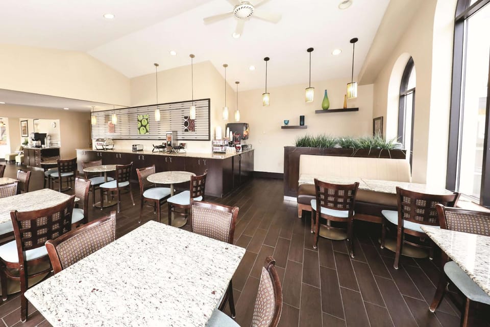 La Quinta Inn by Wyndham Sandusky near Cedar Point Hotel in Sandusky