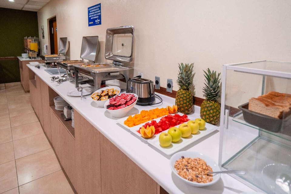 Microtel Inn & Suites by Wyndham Ciudad Juarez/US Consulate Hotel in Ciudad Juarez