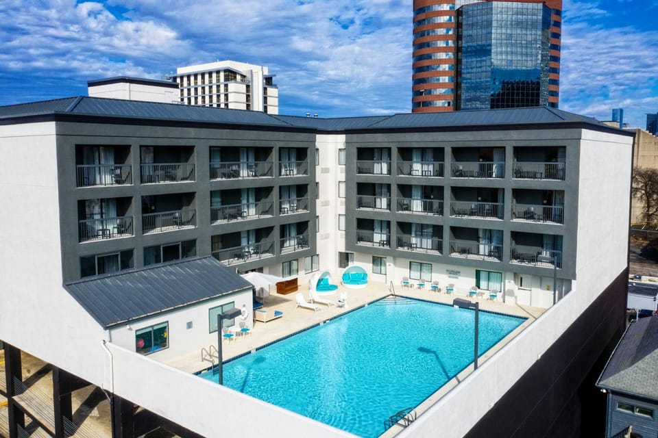 Courtyard by Marriott Nashville Vanderbilt/West End Hotel in Music Row