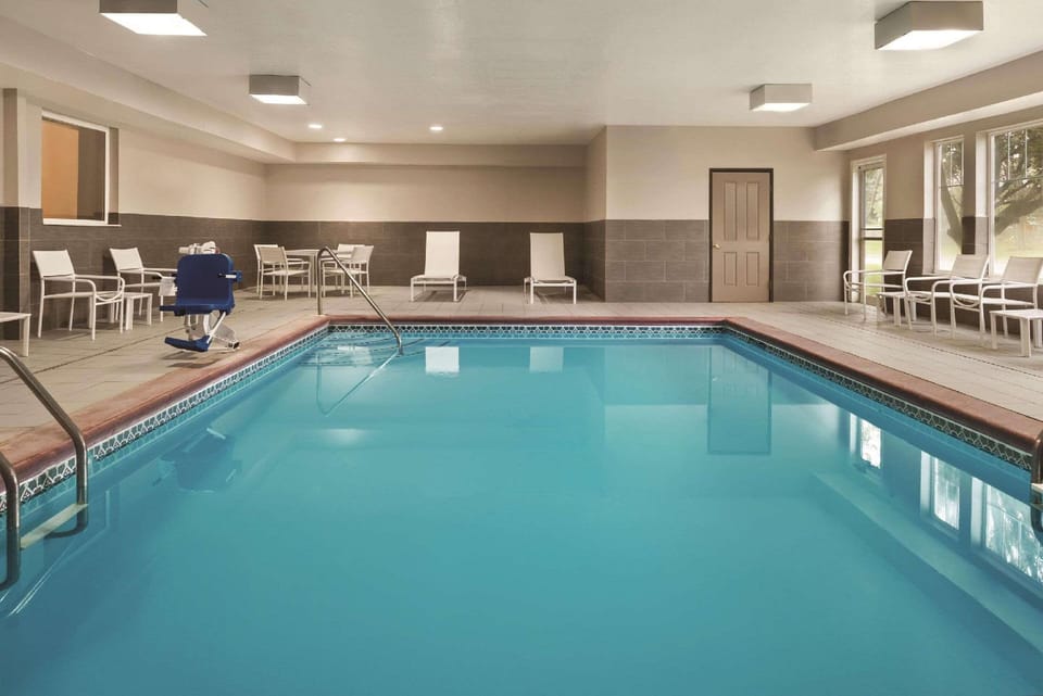 Country Inn & Suites by Radisson, Indianapolis South, IN Hotel in Perry Township