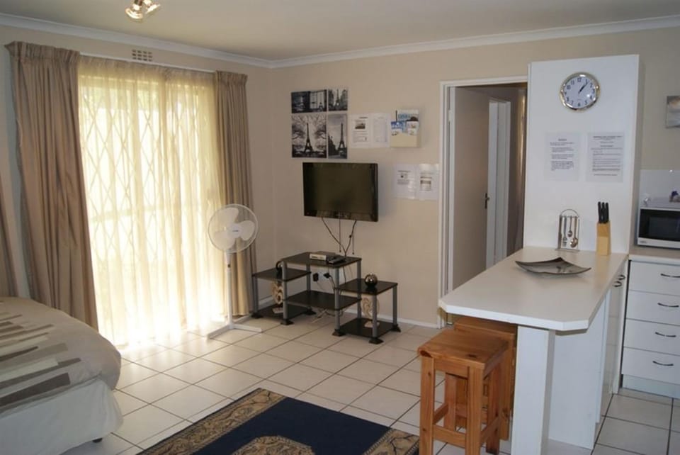 Serengeti Self Catering Units Apartment hotel in Cape Town