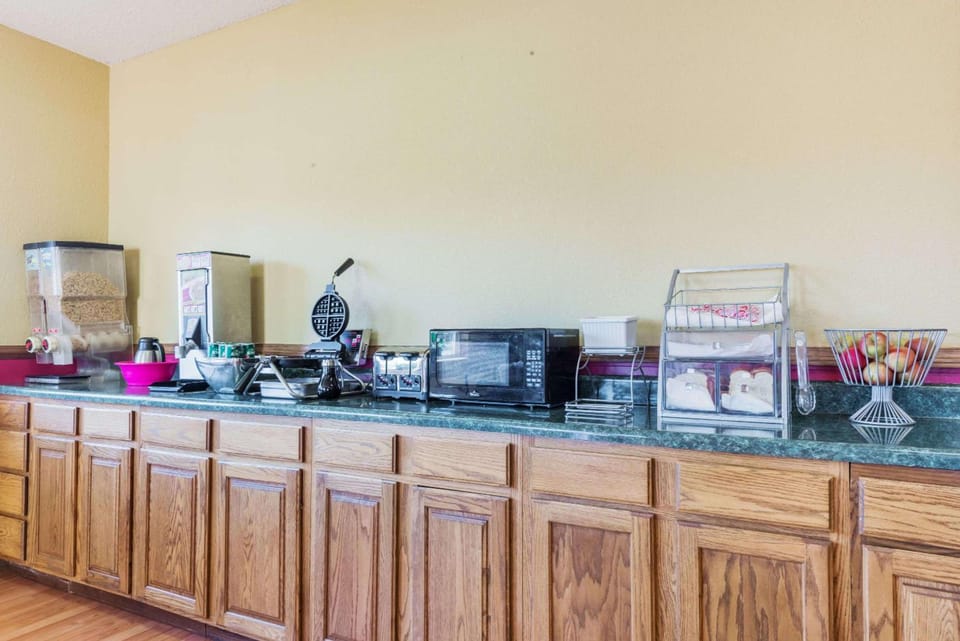 Super 8 By Wyndham Martinsville Hotel in Indiana