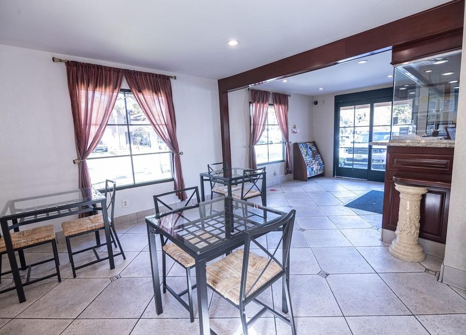 San Bernardino/Redlands Hotel in Colton