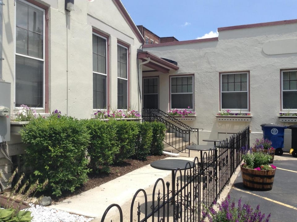 Inn Port D'Vino Hotel in Dayton